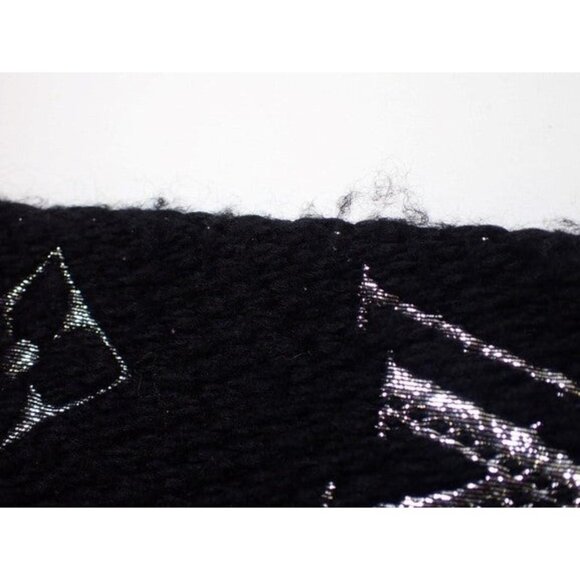 Louis Vuitton Monogram Wool Knit Scarf - Picture 4 of 5